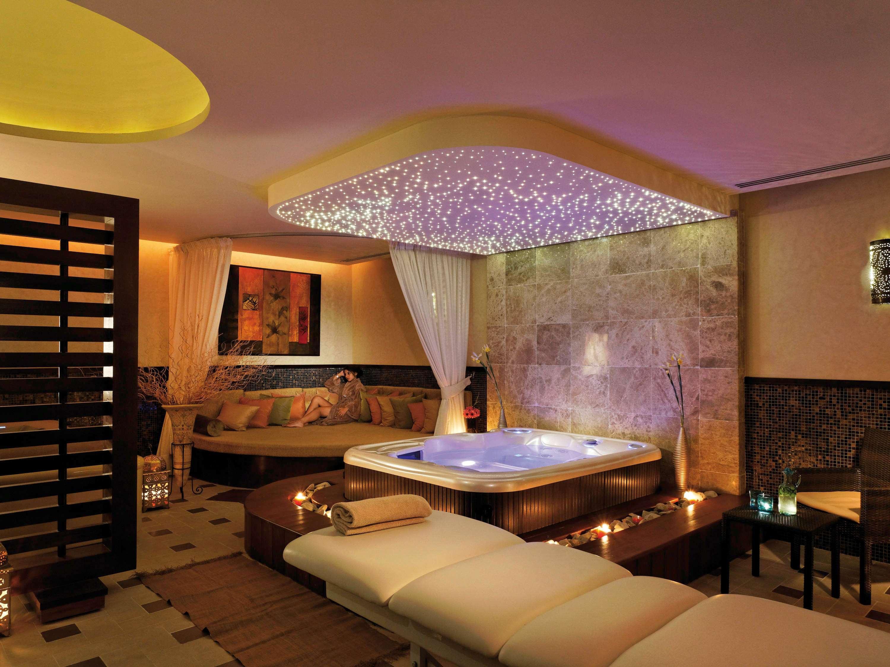 Moevenpick Resort & Marine Spa Susa Esterno foto A spa at the Jumeirah Emirates Towers Hotel, Dubai