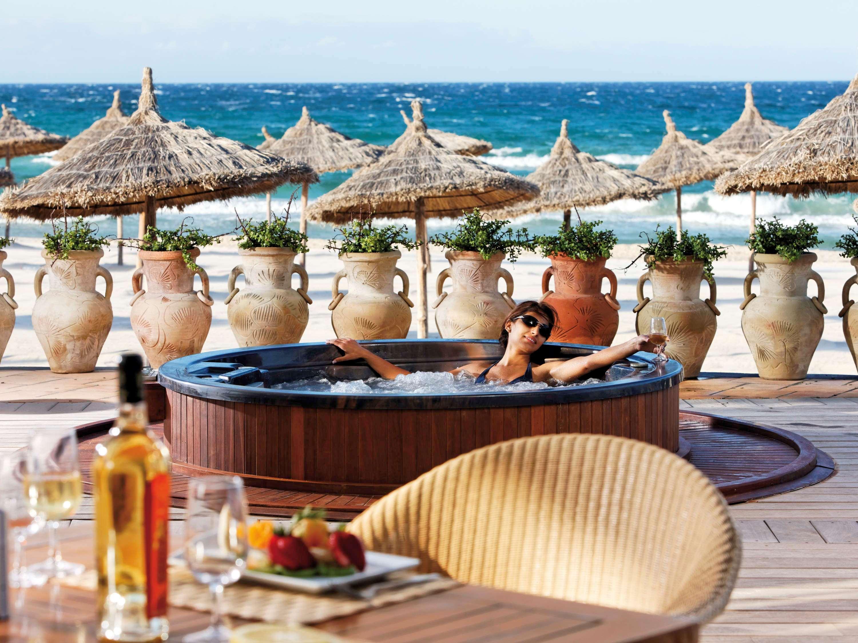 Moevenpick Resort & Marine Spa Susa Esterno foto A spa at the Grand Resort