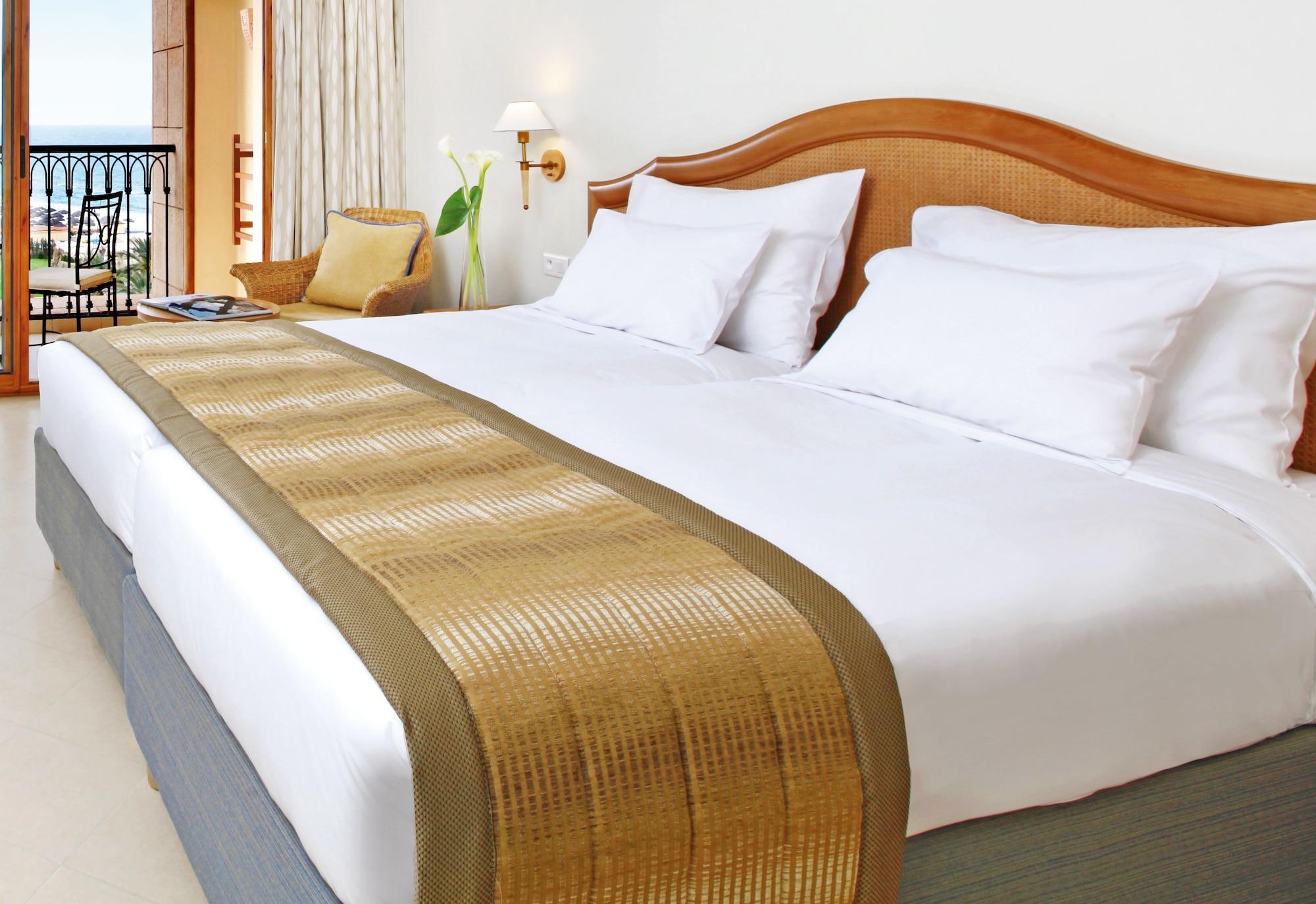 Moevenpick Resort & Marine Spa Susa Esterno foto A bed runner