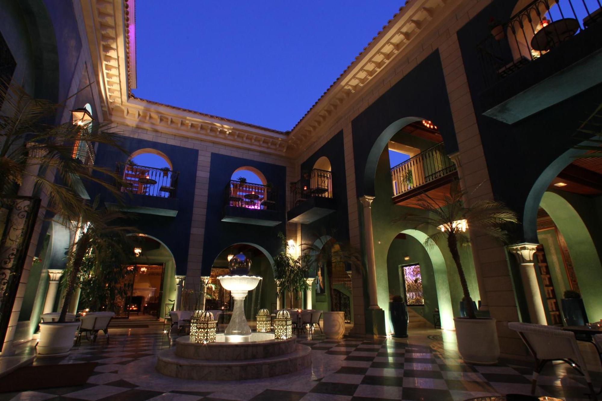 Moevenpick Resort & Marine Spa Susa Esterno foto The interior of the hotel