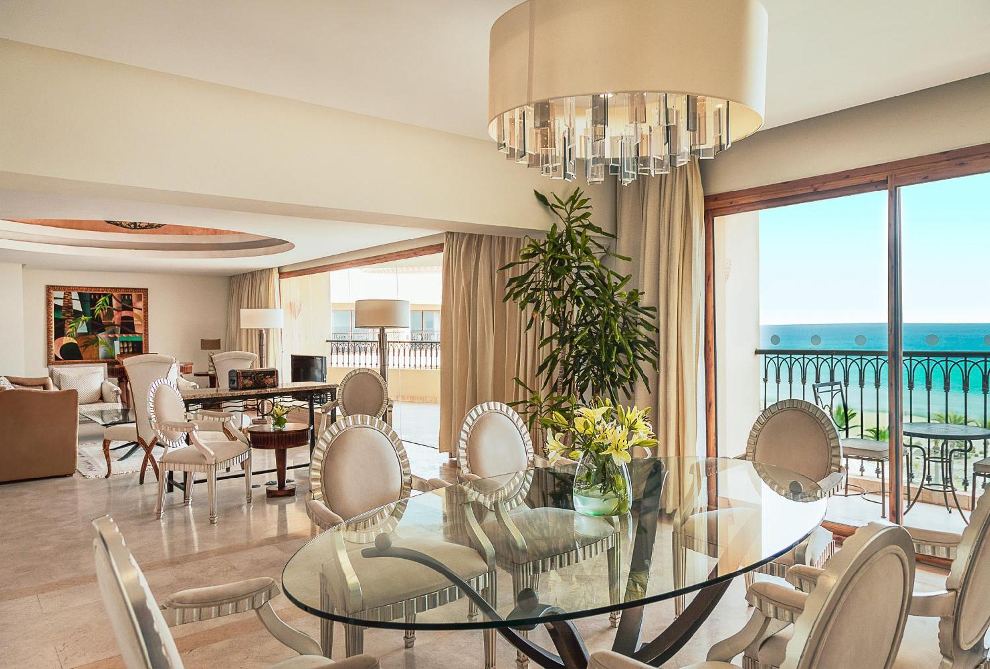 Moevenpick Resort & Marine Spa Susa Esterno foto A suite at the resort