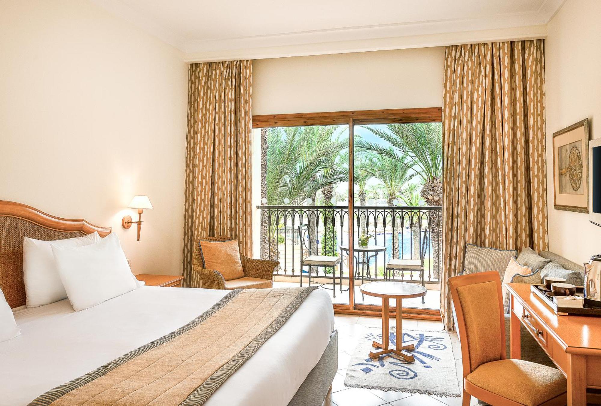 Moevenpick Resort & Marine Spa Susa Esterno foto A room at the hotel