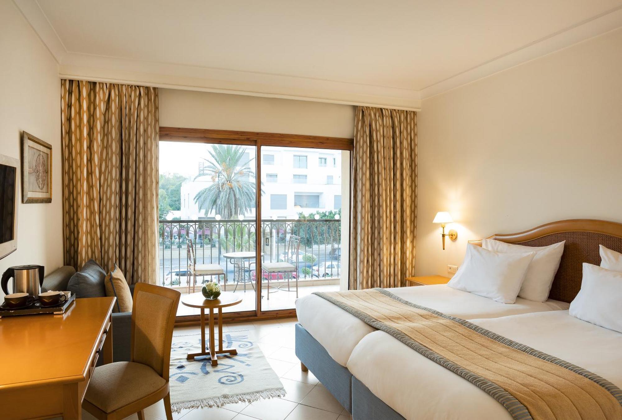 Moevenpick Resort & Marine Spa Susa Esterno foto A room at the hotel